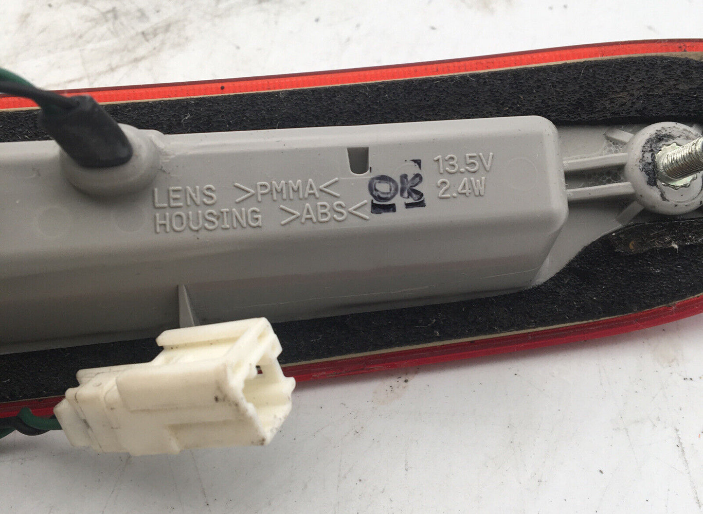 2008 - 2013 Nissan Rogue Rear Red LED Trunk Mount 3rd Third Brake Light OEM