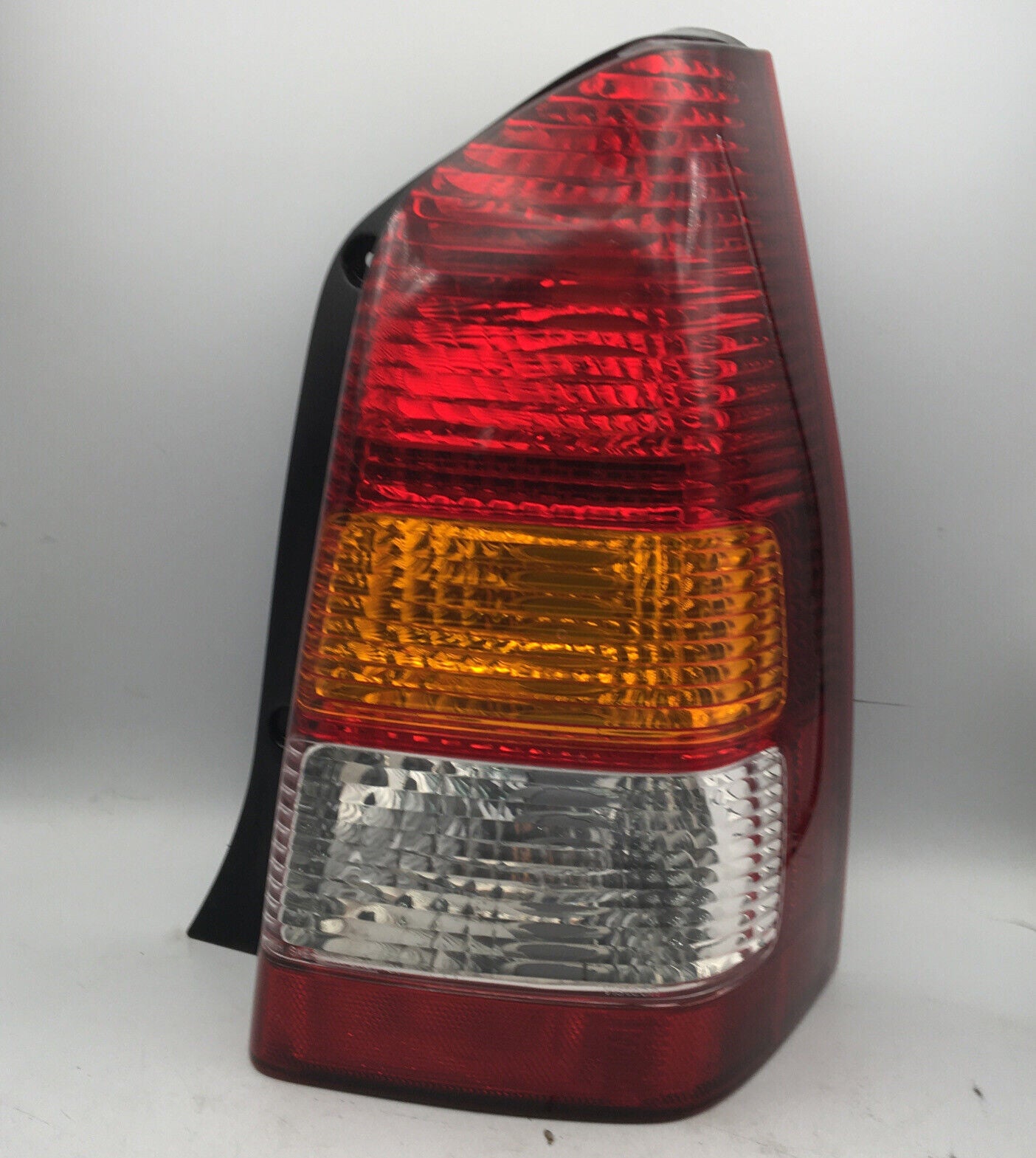 2001 2002 2003 2004 Mazda Tribute Right Passenger Rh Tail Light Oem