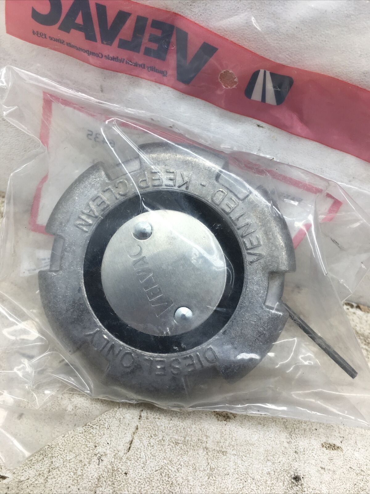 Velvac Aluminum Non-Locking Fuel Cap 600135 (New Old Stock)