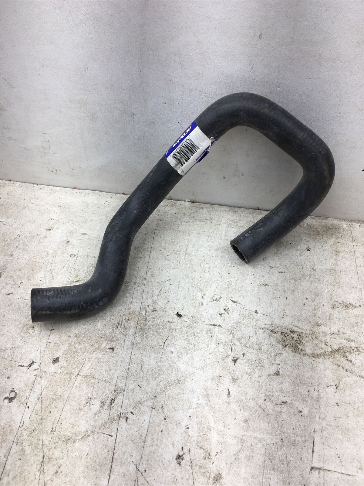 ACDelco Molded Upper Radiator Hose 22543M (New Old Stock)