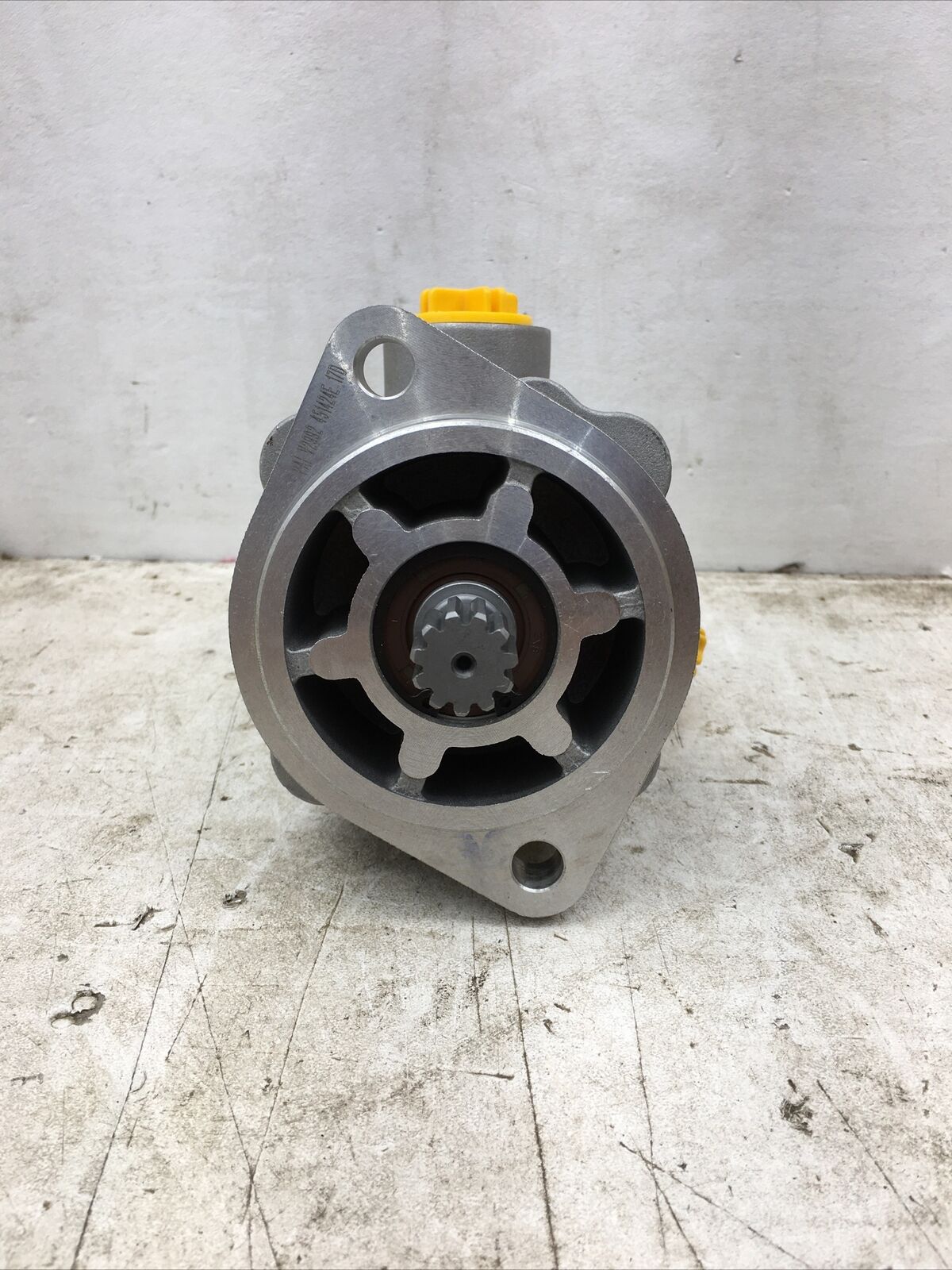 Power Steering Pump 2005337C91 (New Old Stock)