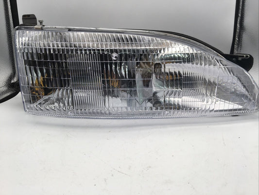 1995-1996 Toyota Camry Headlight Lamp Clear lens  Passenger Right Side Like New