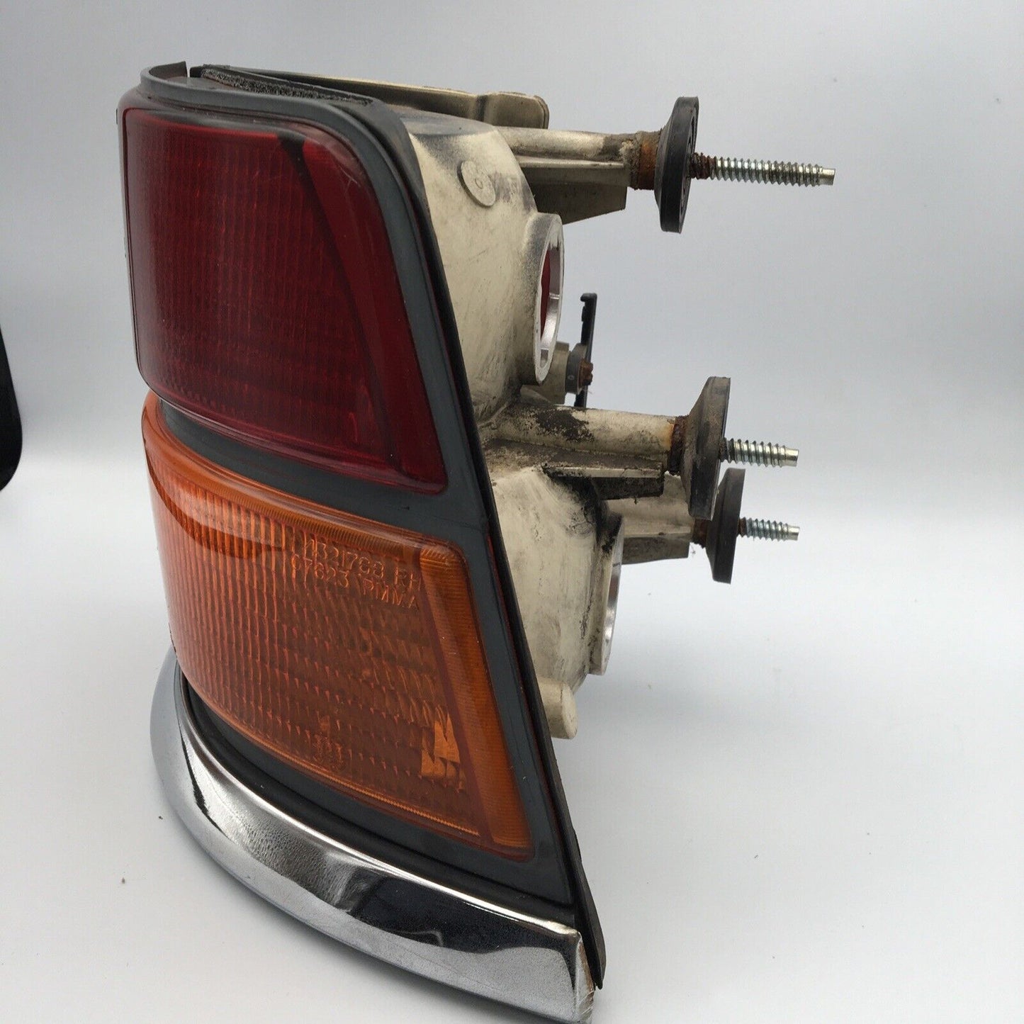 93 94 95 Chrysler Lebaron Convertible—OEM Right Rear Tail Lamp Light