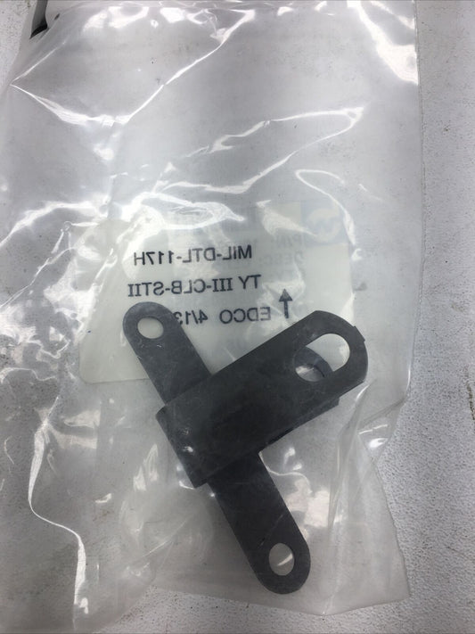 *** Genuine GM Fuel Injection Fuel Feed Pipe Clip 10225180 (New Old Stock) ***