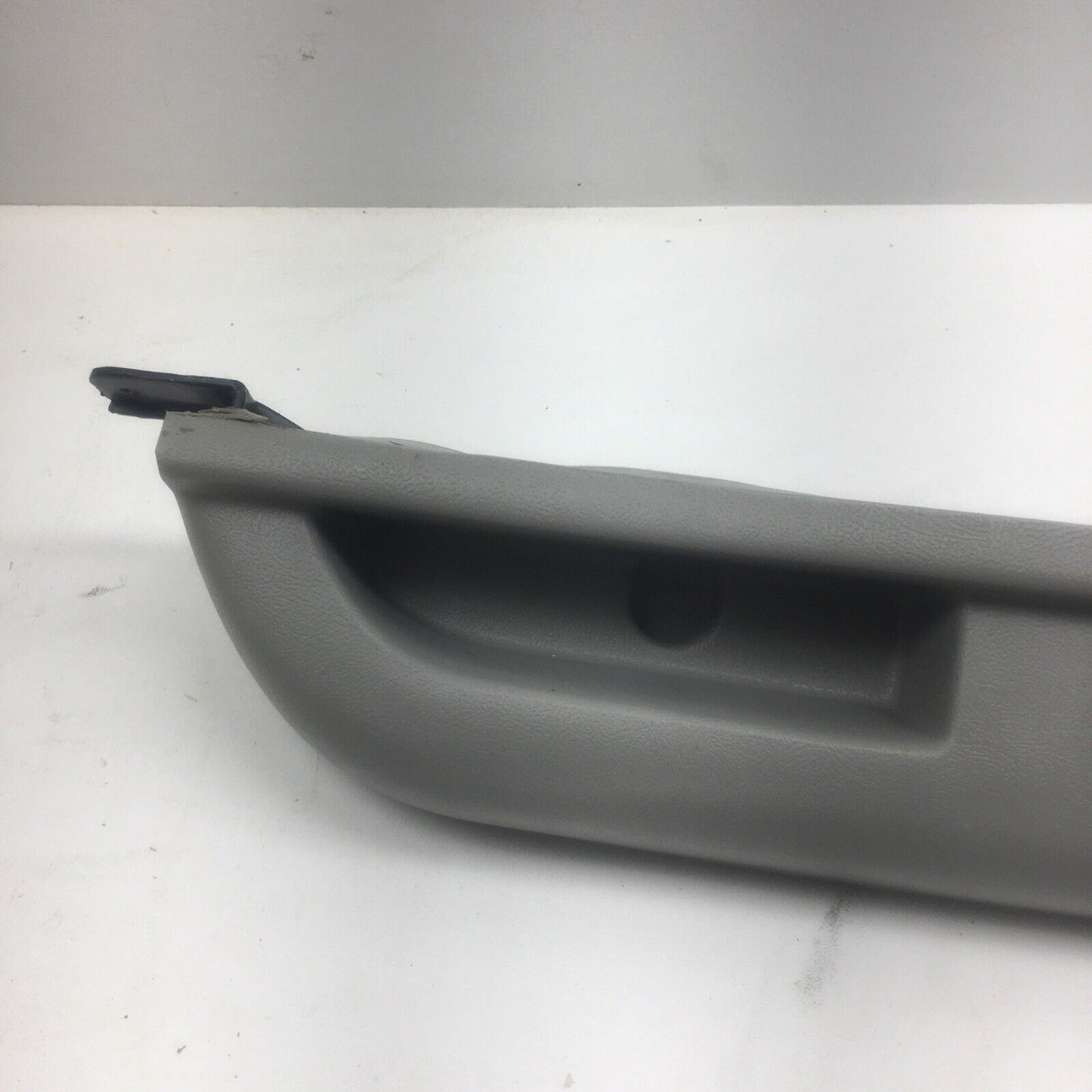 ***Genuine GM Armrest 15691230***