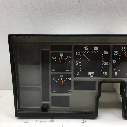 ***International 4900 Instrument Cluster 5011215R91-REMANUFACTURED ***