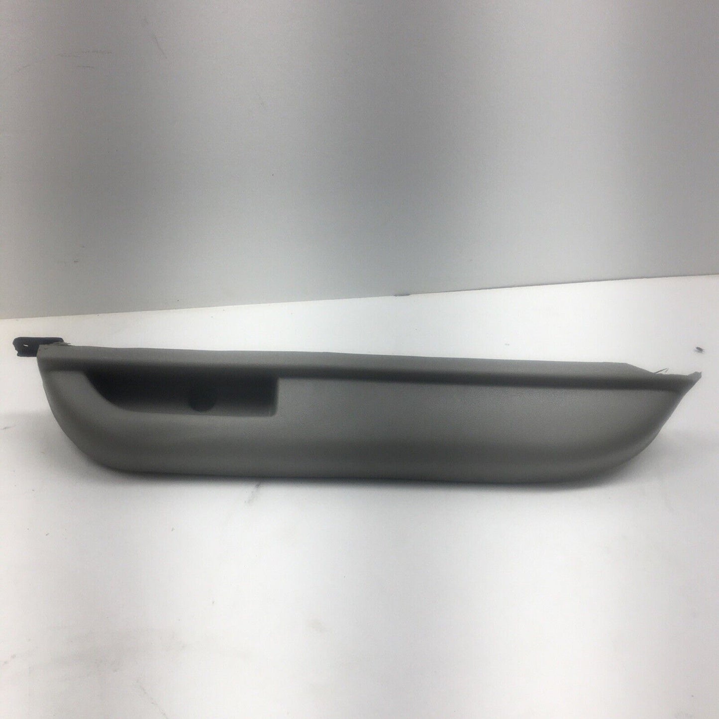 ***Genuine GM Armrest 15691230***