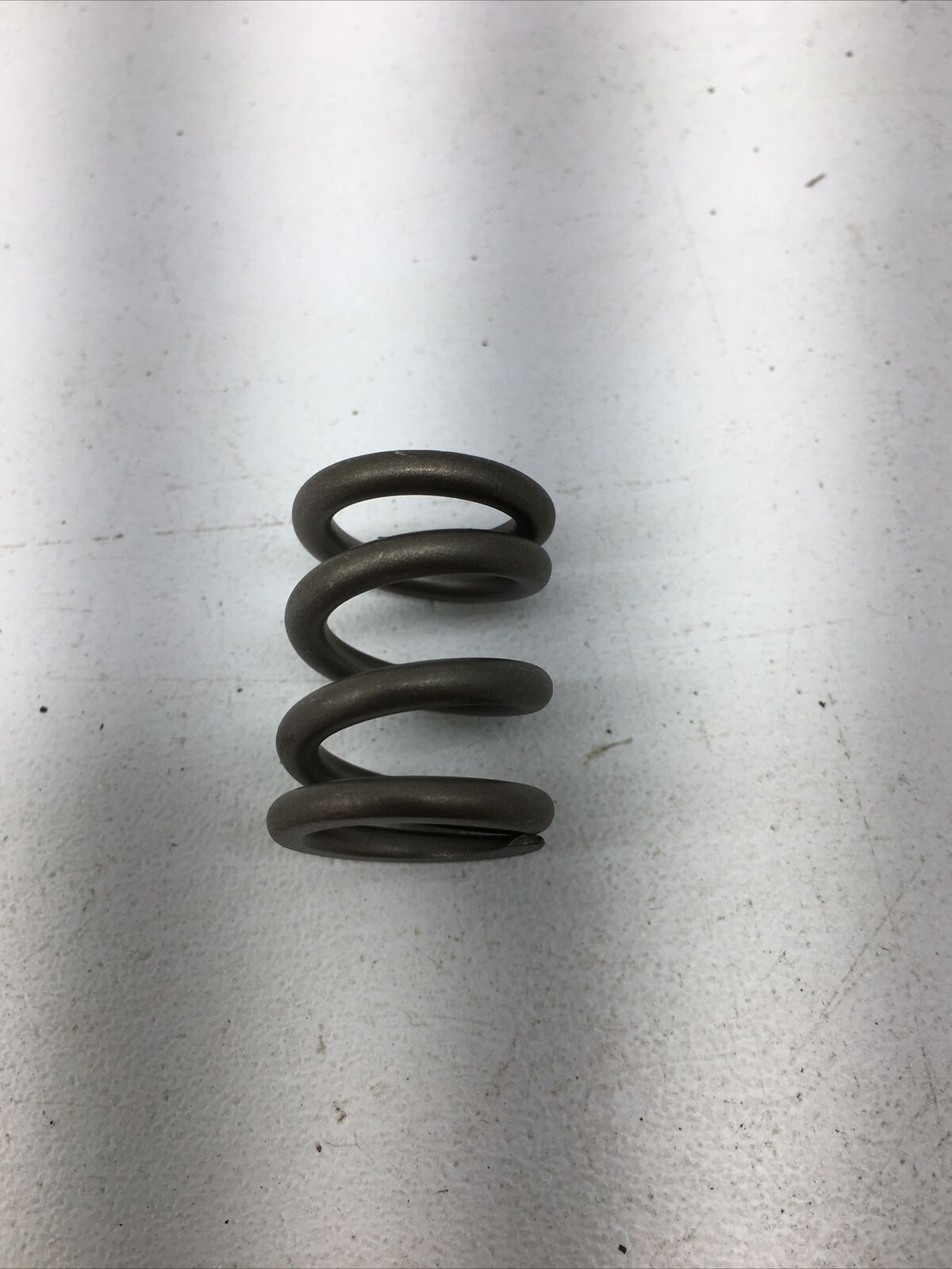 *** Genuine GM Exhaust Pipe Spring 587575 (5 Count) New Old Stock ***