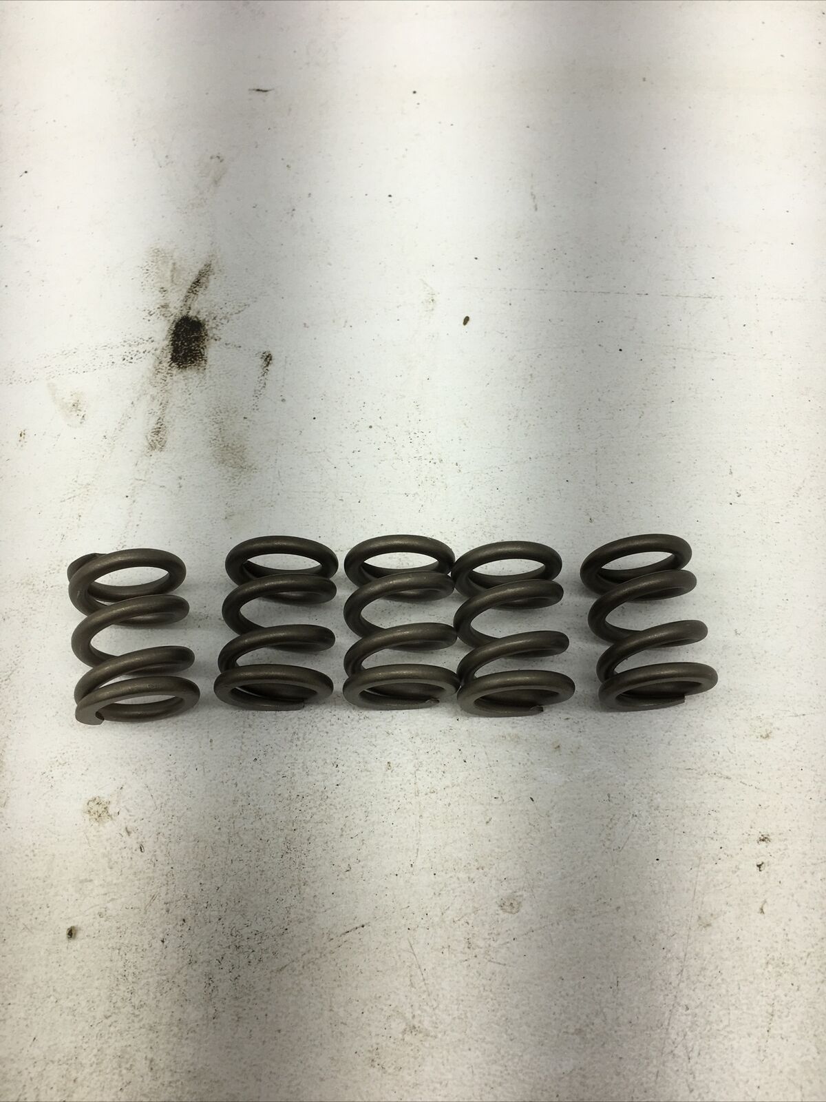 *** Genuine GM Exhaust Pipe Spring 587575 (5 Count) New Old Stock ***