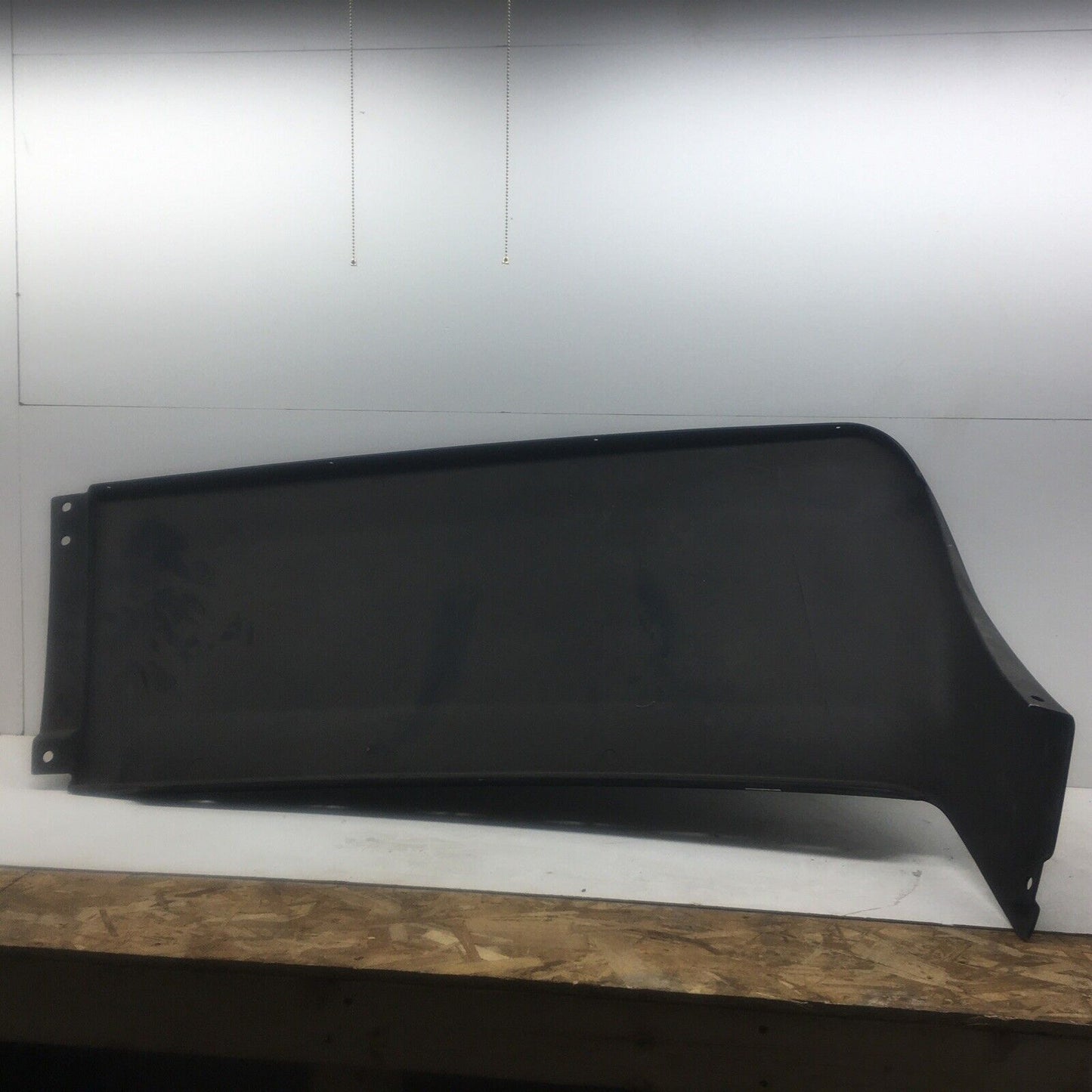 *** Volvo Air Deflector 20543349 ***