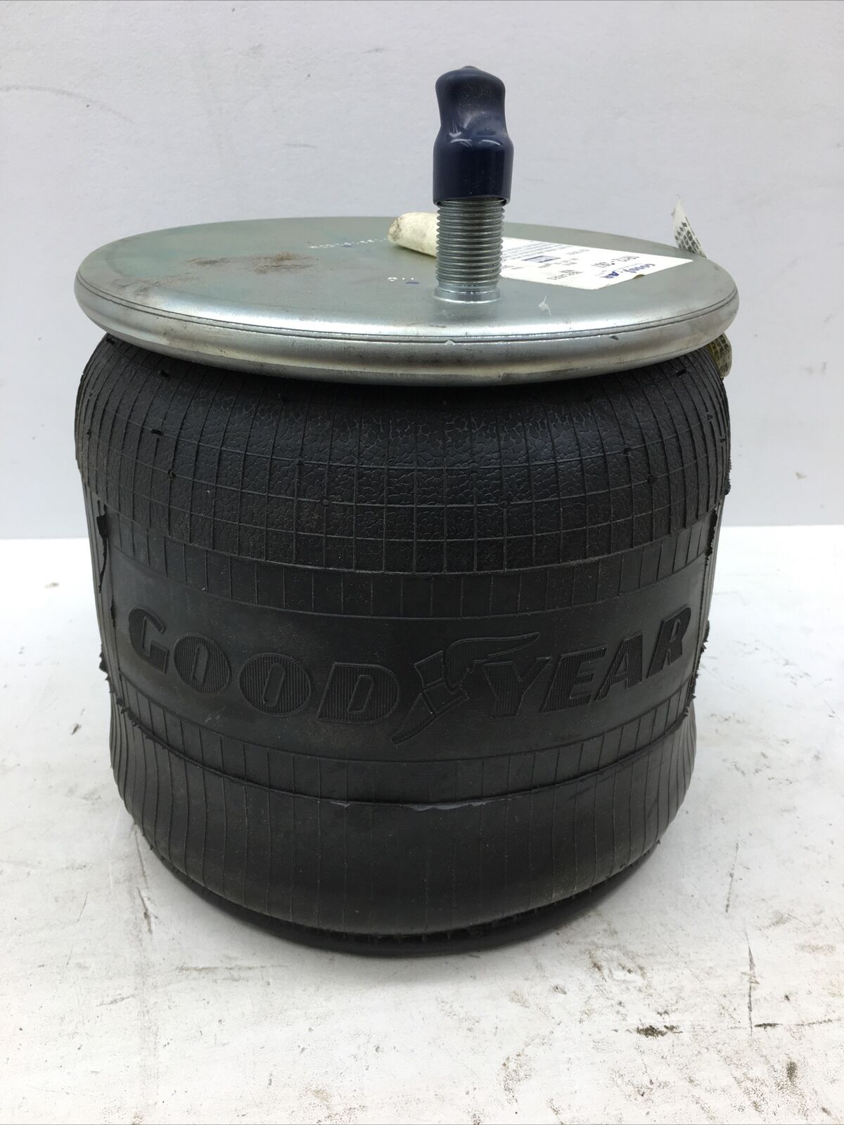 *** Genuine Goodyear Air Spring 1R12-367 (New Old Stock) ***