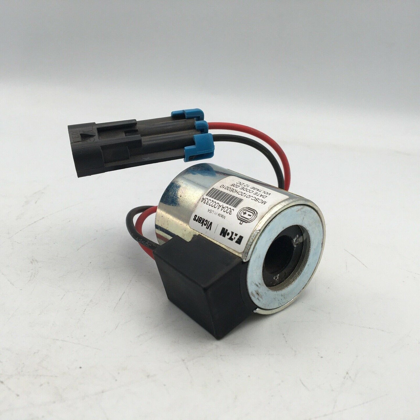 *** Eatin Vickers 300AA00233A  12VDC Solenoid Coil - NOS ***