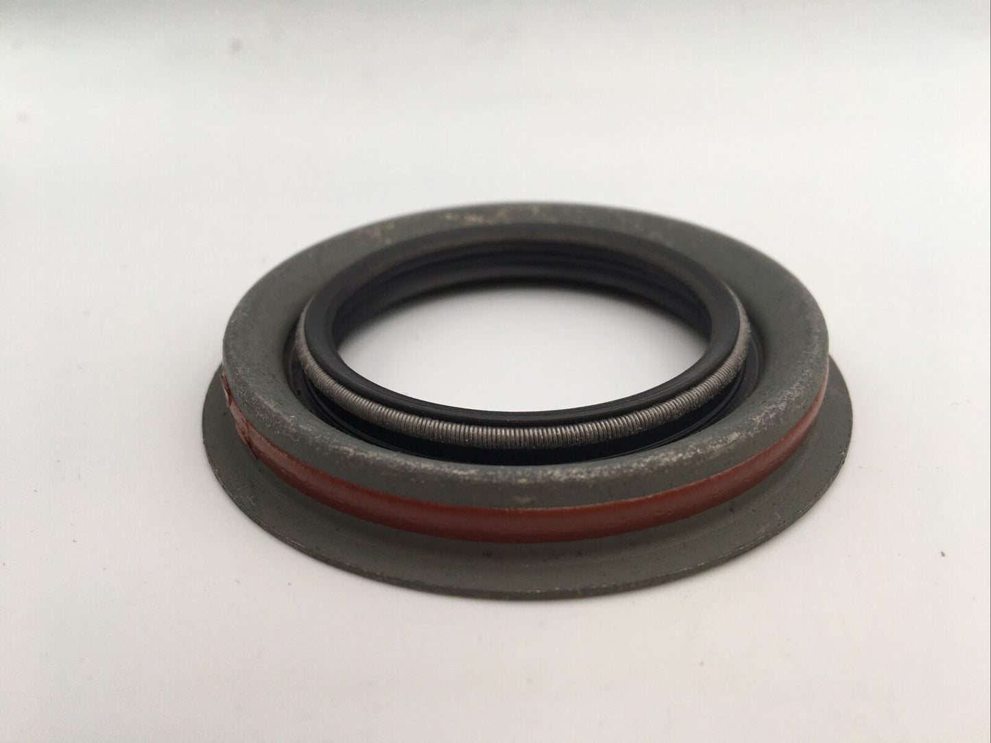 GM 15521874 Front Axle Output Shaft Seal - New Old Stock