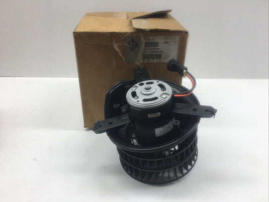 *** Genuine International 3542611C2  AC Blower Motor - NOS ***