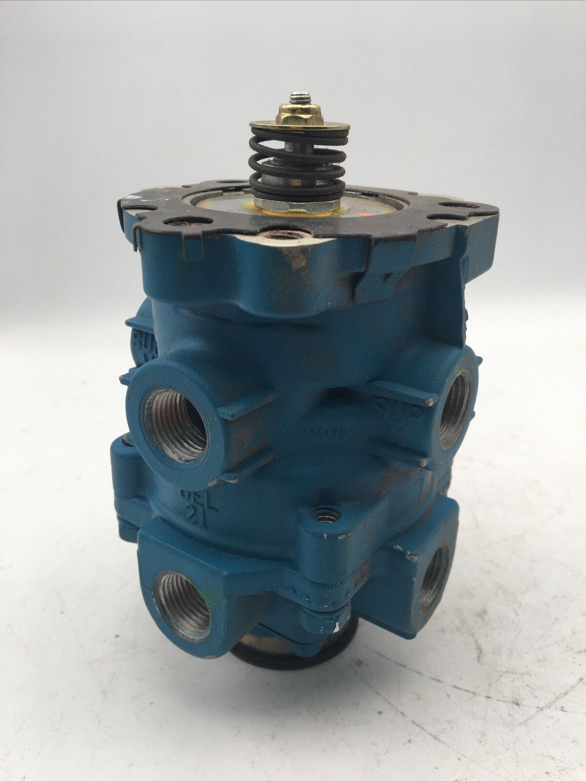 *** Bendix OR286171X E-6 Coreless Brake Valve - Remanufactured  - Old Stock ***