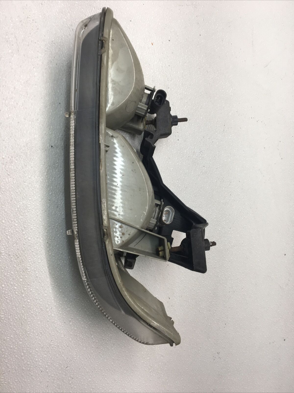 1999-2002 Chevy Silverado 2000-2006 Suburban Tahoe Passenger Right Headlight